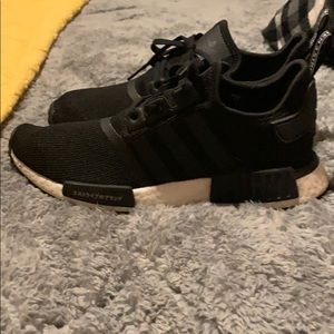 Black NMD R1